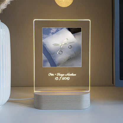 Lampa s Vaší fotkou a gravírovaným 3D textem